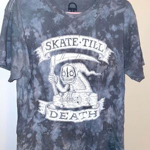 Skullock tie-dye shirt